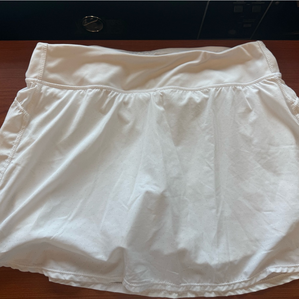 Danskin white golf skirt (Activewear)